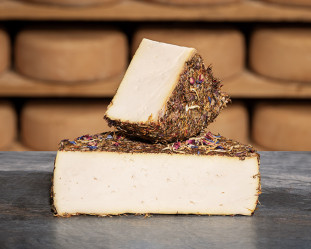 TOMME DE CHEVRE AUX FLEURS | Mons Fromager Affineur MOF