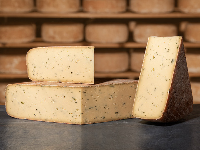 Raw milk raclette with wild garlic | Mons
