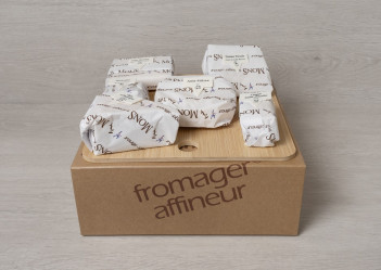 PLATEAU FROMAGE 8-10 PERSONNES PLATEAU FROMAGE 8-10 PERSONNES