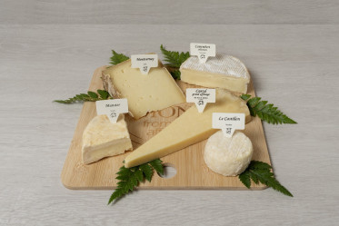 PLATEAU FROMAGE 5-6 PERSONNES PLATEAU FROMAGE 5-6 PERSONNES